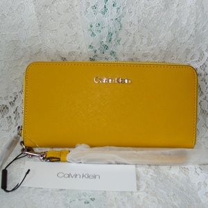 Calvin Klein Zip-Around Wallet